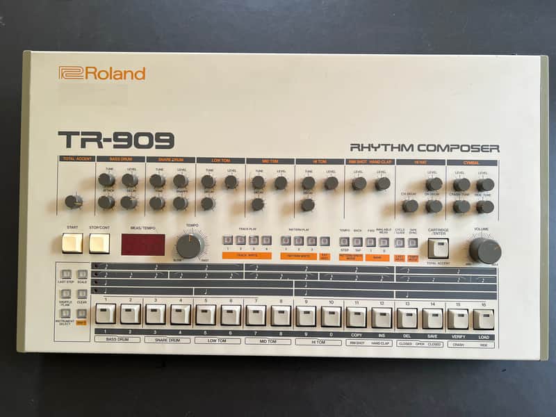 Roland TR-909 image 1