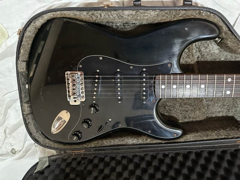 Squier Stratocaster Guitars for Sale