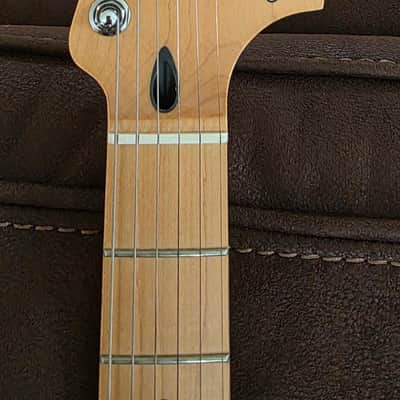 Fender Deluxe Roadhouse Stratocaster with Maple Fretboard 2017 - 2021 Olympic White image 6