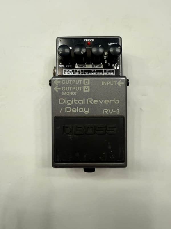 Boss RV-3