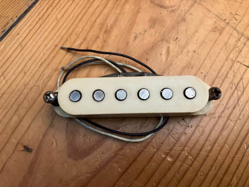 1976 Fender Stratocaster Electric Guitar Pickup 1970s USA image 1