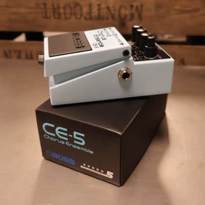 Boss CE-5 Chorus Ensemble image 3