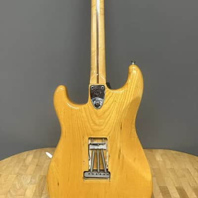 Fender Stratocaster With Cracked Head Stock Proffesionally fixed 1975 image 6