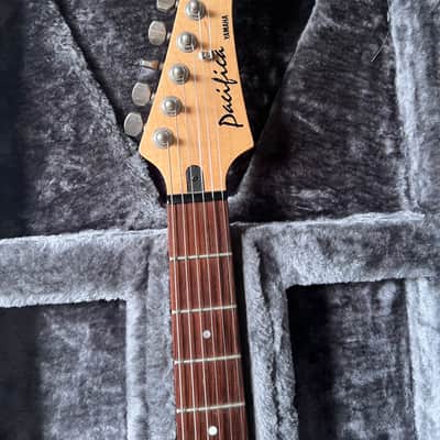 Yamaha Pacifica 412V with 812W pickups image 7