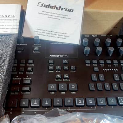 Elektron Analog Four MKII 4-Voice Tabletop Analog Synthesizer 2020 - Present - Black image 2
