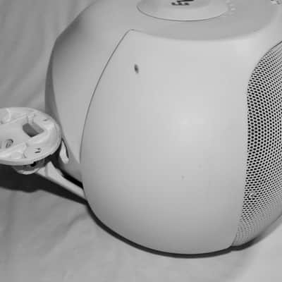 Electro-Voice EV EVID 6.2 EVID Series 300 Watt 2-Way Speakers Pair - White - Wall Mounted image 10