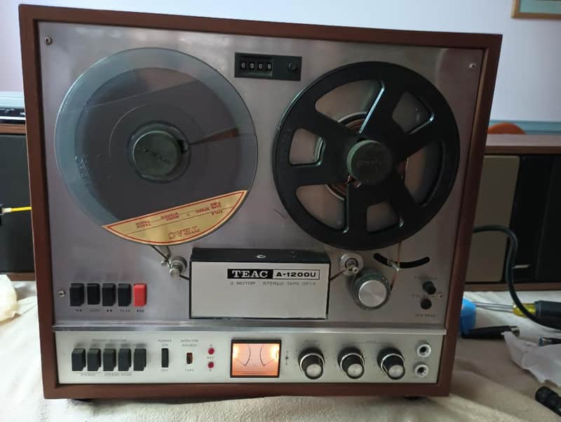 Teac A1200U 3-head reel to reel in very good condition professionally serviced - 1970's image 1