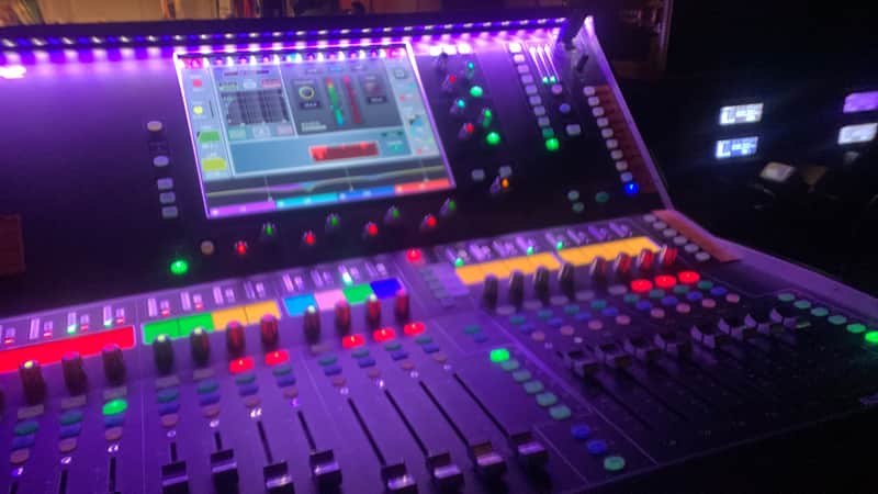 DLive C2500 + DM0 UltraFX + DX012 + AES3 I/O Card image 1