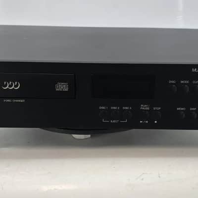 Bogen CDC 3 Three Disc Compact Disc Rack Mount CD Player - TESTED - RV-0331 image 1
