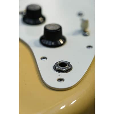 1983 Fender Standard Stratocaster (USA) with Maple Fretboard ivory white image 22