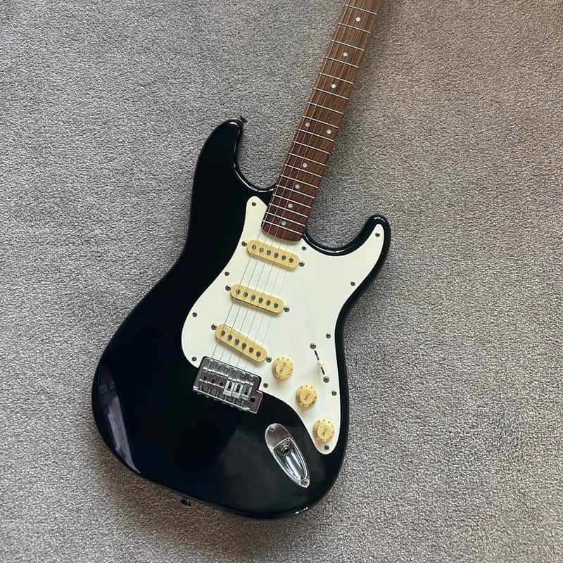 1989 – 1992 Squier II Standard Stratocaster with Rosewood Fret…
