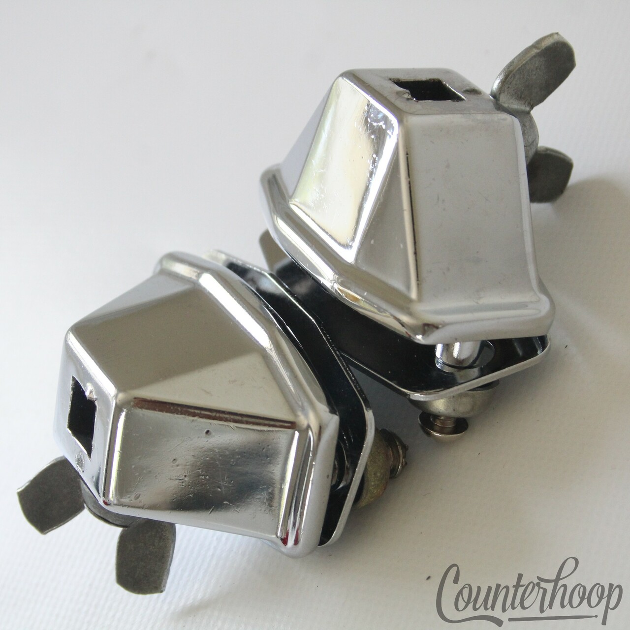 Ludwig 3/8"Smaller Square-Spur Bass Drum Mounts Vintage 70s Super Classic Chrome — main photograph
