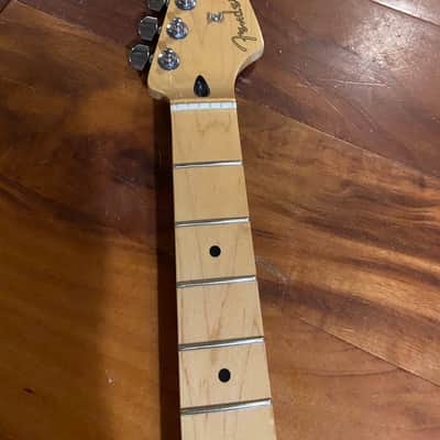 2022 Fender Player Strat Maple Neck Stratocaster Tuners 9.5" Radius Medium Jumbo image 4