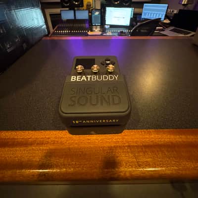 Singular Sound BeatBuddy Machine Pedal 10th Anniversary Edition 2025 - Black image 9