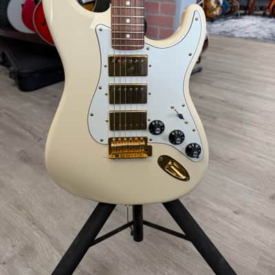 Fender FSR Mahogany Blacktop Stratocaster HHH 2019 - Olympic White image 1
