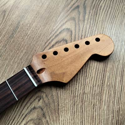 Stratocaster Compatible Roasted Maple and Rosewood Guitar Neck Nitro 22 fret image 8