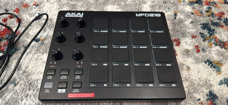 Akai MPD218 image 1