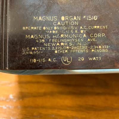Vintage Magnus Organ Model 1510 image 7