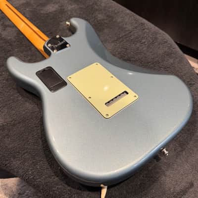 Fender Deluxe Roadhouse Stratocaster with Pau Ferro Fretboard 2018 - 2021 - Mystic Ice Blue image 11