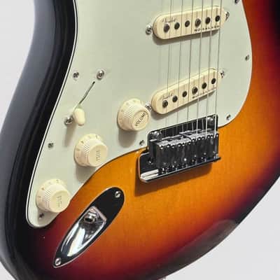 Fender American Ultra Stratocaster Left-Hand USA Electric Guitar 2023 - Ultraburst image 5