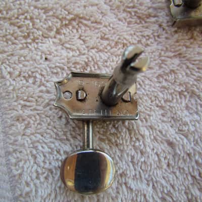 Vintage 1958-1963 Fender Tuning Machines Fits 1957 Fender Stratocaster & Telecaster Set of 5 Kluson Single Line 6 In Line Tuners image 4