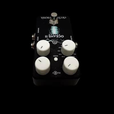 Electro-Harmonix Oceans 11 Reverb 2018 - Present - Black X7103 image 3