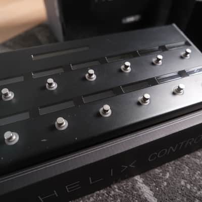 Line 6 Helix Rack with Controller & Line 6 SP-1 Mission Pedal image 6