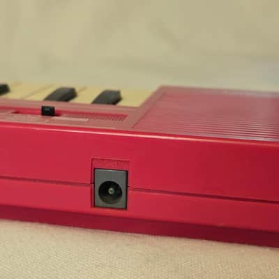 Casio PT-1 29-Key Mini Synthesizer 1982 - 1988 - Pink image 5