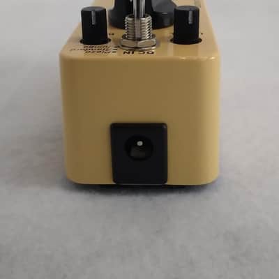 MOOER Acoustikar Compact Pedal for Acoustic Guitar image 4