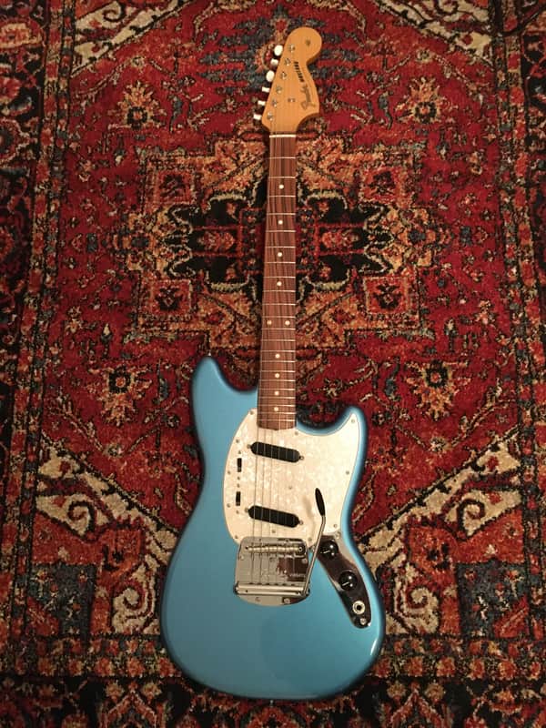 Fender Vintera Mustang