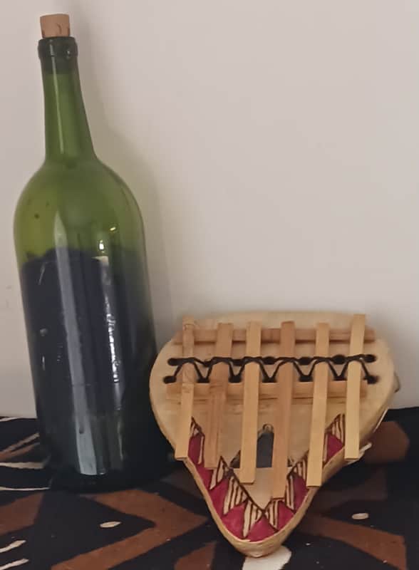 African-style bamboo & gourd "thumb piano" (med.) image 1