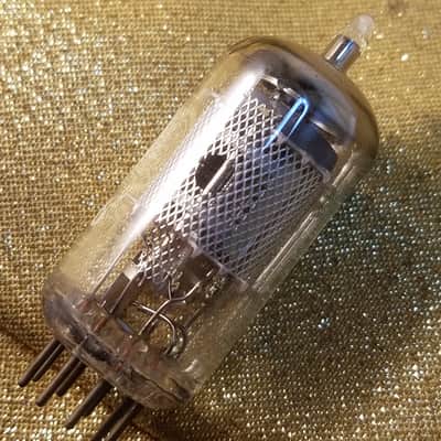 Amperex F Bugle Boy EF86 tNOS AT1000 TESTED Vacuum Tube La Radiotechnique Suresnes Bugle Boy 6267 pentode 1960-1972 image 10