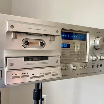 Pioneer CT-F950 4-Track Stereo Cassette Tape Deck (1979 - 1981)