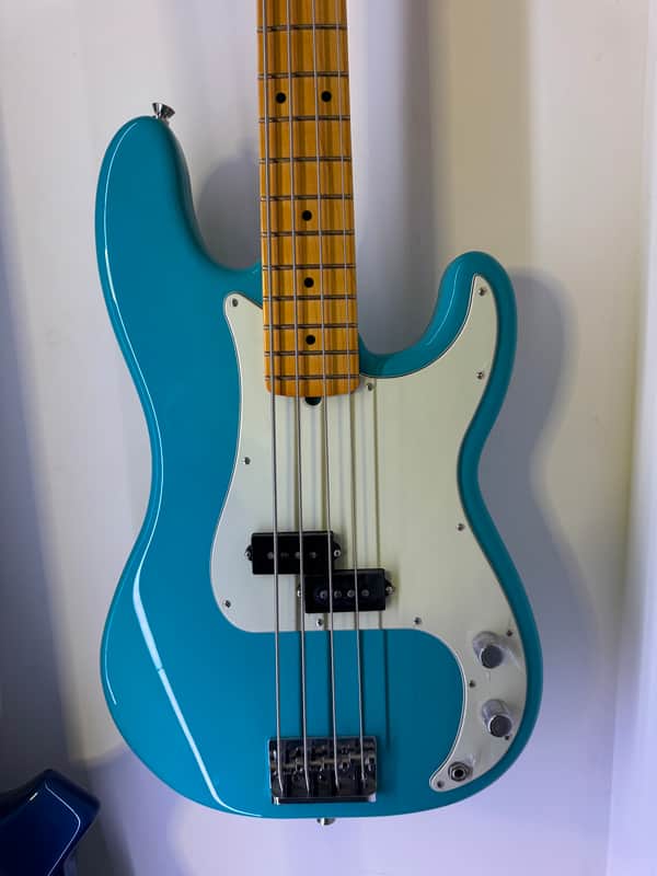 Fender American Professional II Precision Bass with Maple Fretboard 2020 - Present - Miami Blue image 1