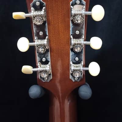 Gibson Custom Shop Historic 1942 Banner J-45 2021  - Vintage Sunburst image 4