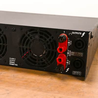 Crown XLS 802 2-Channel Power Amplifier CG010T9 image 7