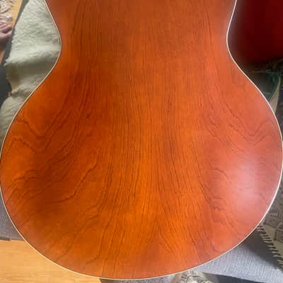 Godin 5th Avenue Kingpin 2010s - Cognac Burst image 3