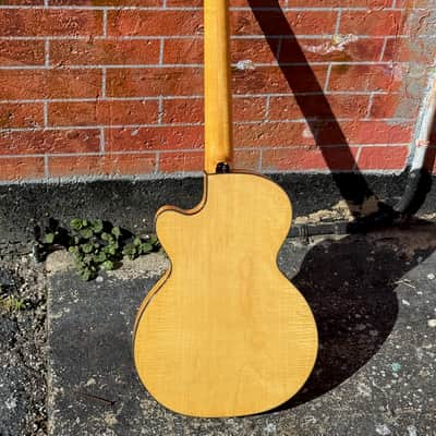 Hofner Club 40 1957 - stunning rare issue like George Harrison's 1st true Beatle Axe ! image 4