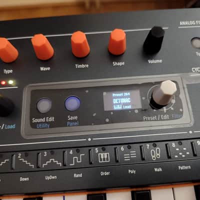Arturia MiniFreak 37 Key 6 Voice Polyphonic Hybrid Synthesizer 2022 - Present - Black image 5