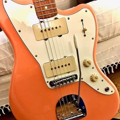 Fender Limited Edition Player Jazzmaster, Pau Ferro Fingerboard - Pacific Peach image 3
