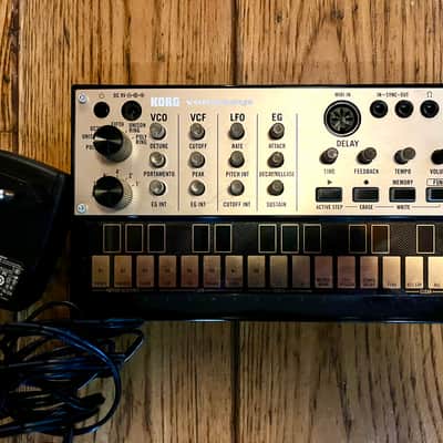 Korg Volca Keys Analog Loop Synthesizer 2013 - Present - Gold/Black image 2