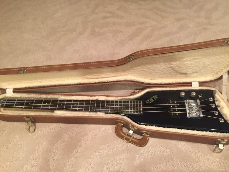 Hondo Alien 1980 4-string Headless Bass image 1
