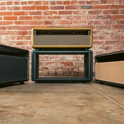 VBoutique USA  Custom Amp Rack 3 Space Head Shell image 7