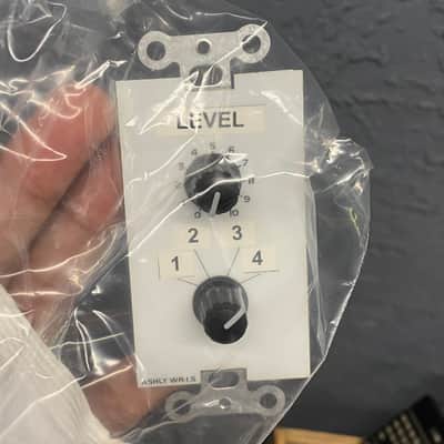 Ashly WR-1.5 Wall-Mountable Passive Controller - White image 1