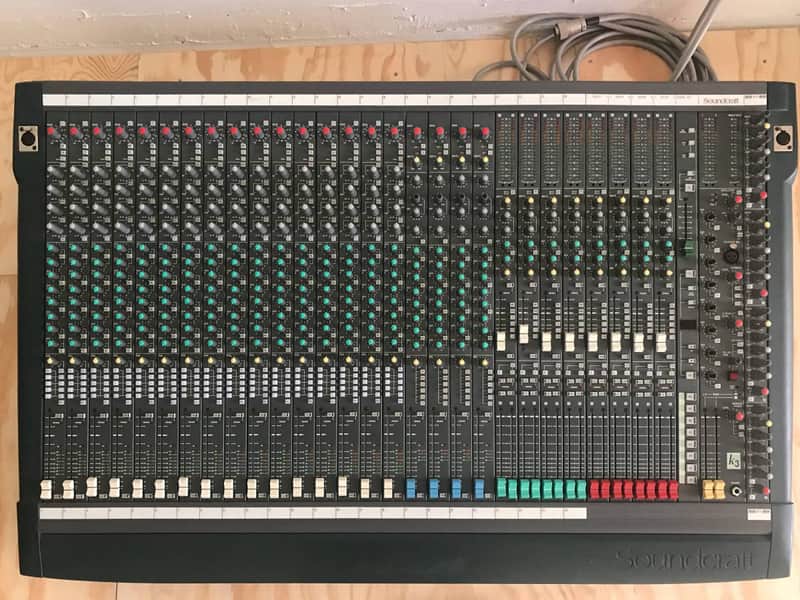 Soundcraft K3 24-channel mixer image 1