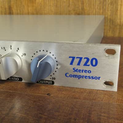 Immagine Chameleon Labs 7720 Stereo / Two Channel Compressor NICE! - 3