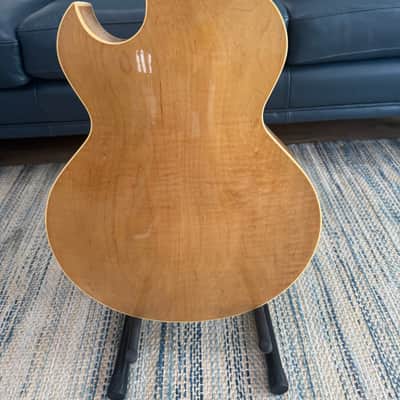 Heritage H-575 Carved Solid Top Used Bild 8