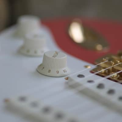 Fender Custom Shop '57 Stratocaster NOS, Maple Neck, Gold Hardware - Fiesta Red image 5