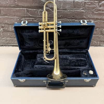 Holton T602R Trumpet, JAPAN, with case/mouthpiece | Reverb