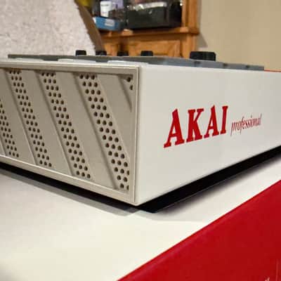 Akai MPC One Standalone MIDI Sequencer Retro Edition 2021 - Present - Grey image 7